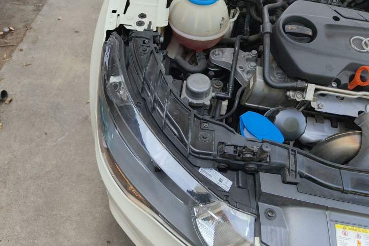 Used Audi A1 2012 1.4 TFSI Urban Engine Bay Right
