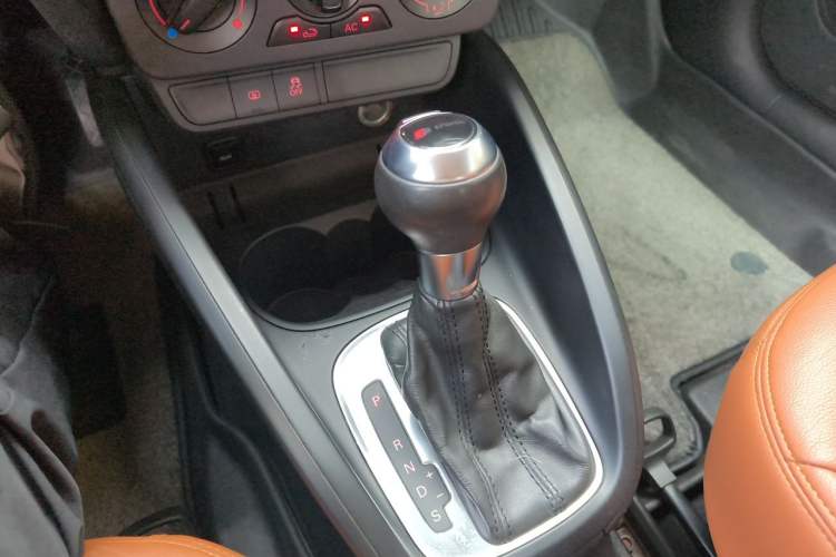 Used Audi A1 2012 1.4 TFSI Urban Gear Lever