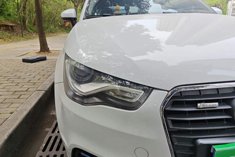 Used Audi A1 2012 1.4 TFSI Urban Right Front Headlight