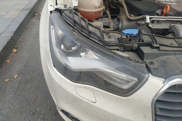 Used Audi A1 2012 1.4 TFSI Ego Right Front Headlight