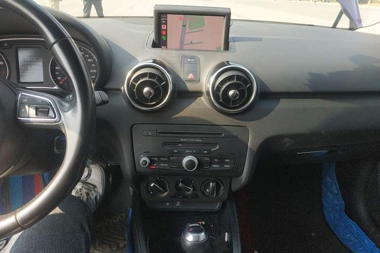 Used Audi A1 2013 30 TFSI Sportback Ego Audio And AC Panel