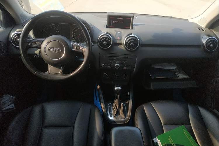 Used Audi A1 2013 30 TFSI Sportback Ego Center Console