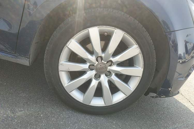 Used Audi A1 2013 30 TFSI Sportback Ego Right Front Wheel Hub