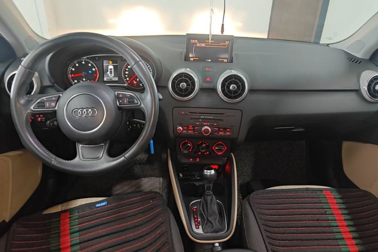 Used Audi A1 2013 30 TFSI Sportback Ego Center Console