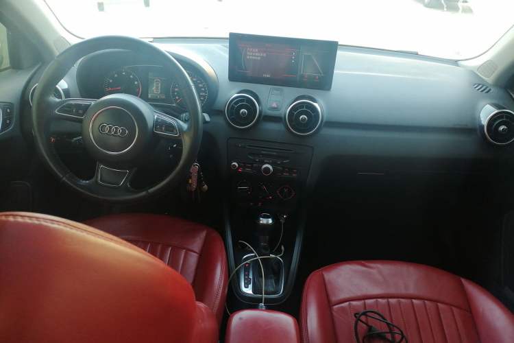 Used Audi A1 2013 30 TFSI Sportback Ego Center Console
