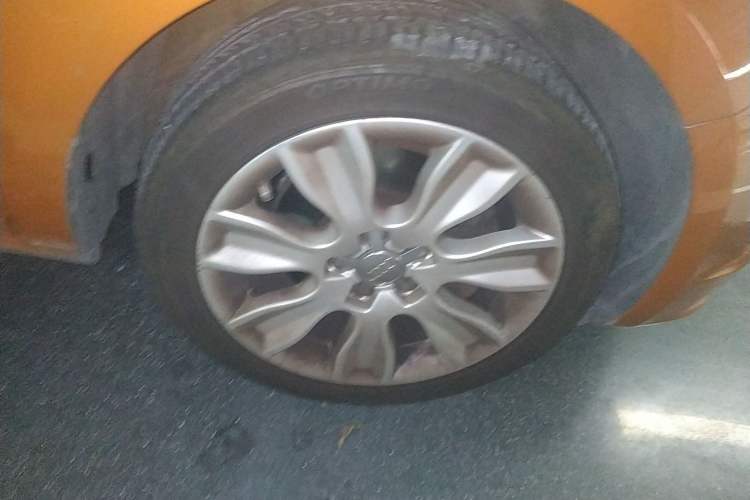 Used Audi A1 2013 30 TFSI Sportback Urban Right Front Wheel Hub