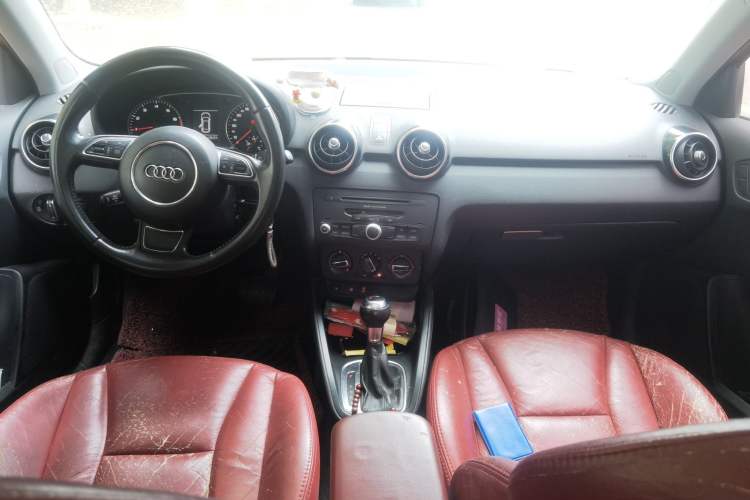 Used Audi A1 2013 30 TFSI Sportback Urban Center Console
