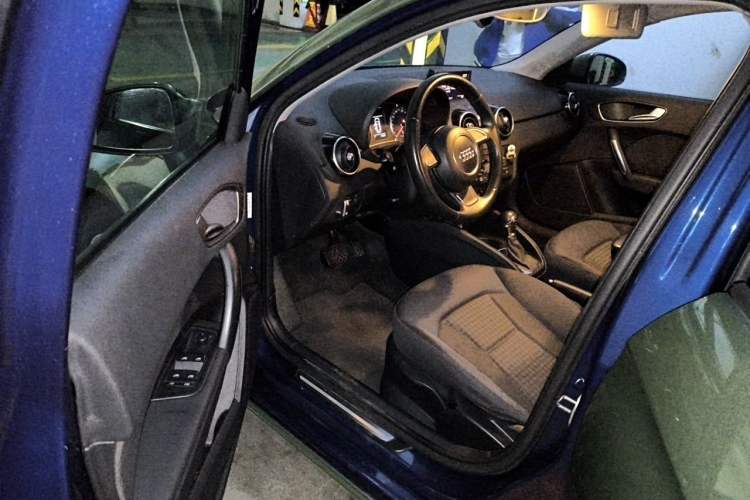 Used Audi A1 2013 30 TFSI Sportback Urban Driver Seat