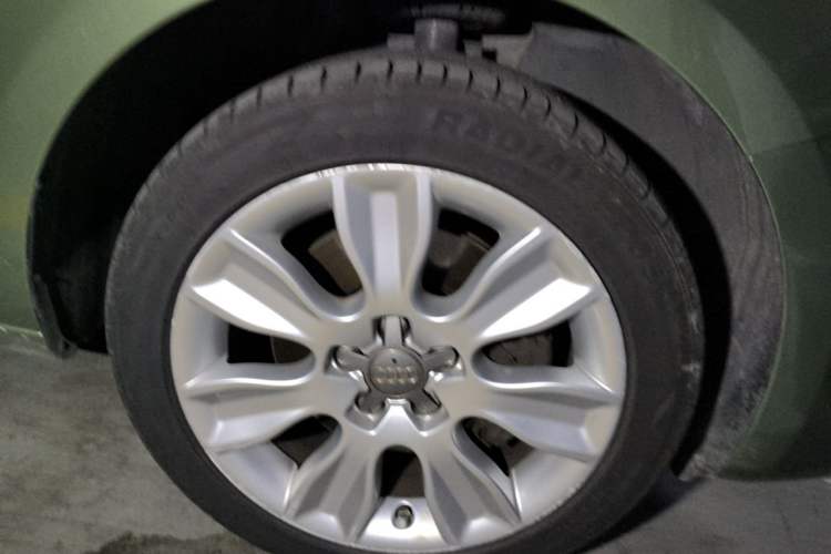Used Audi A1 2013 30 TFSI Sportback Urban Right Front Wheel Hub