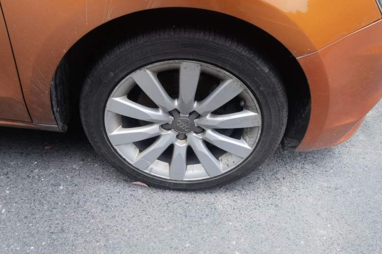 Used Audi A1 2013 30 TFSI Sportback Urban Right Front Wheel Hub