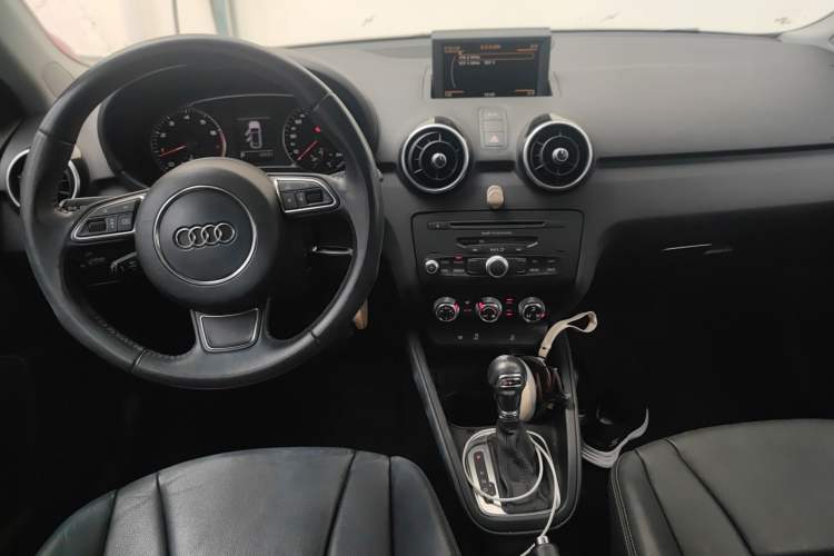 Used Audi A1 2013 30 TFSI Sportback Ego Center Console