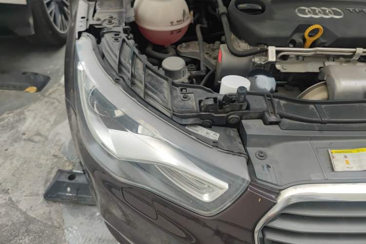 Used Audi A1 2013 30 TFSI Sportback Ego Right Front Headlight