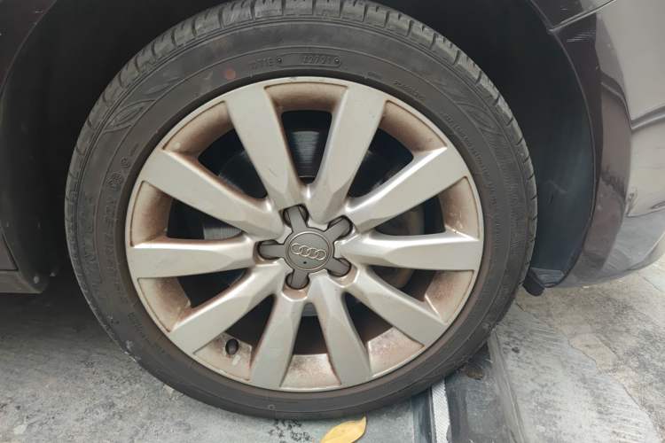 Used Audi A1 2013 30 TFSI Sportback Ego Right Front Wheel Hub