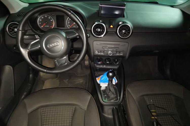 Used Audi A1 2013 30 TFSI Sportback Urban Center Console
