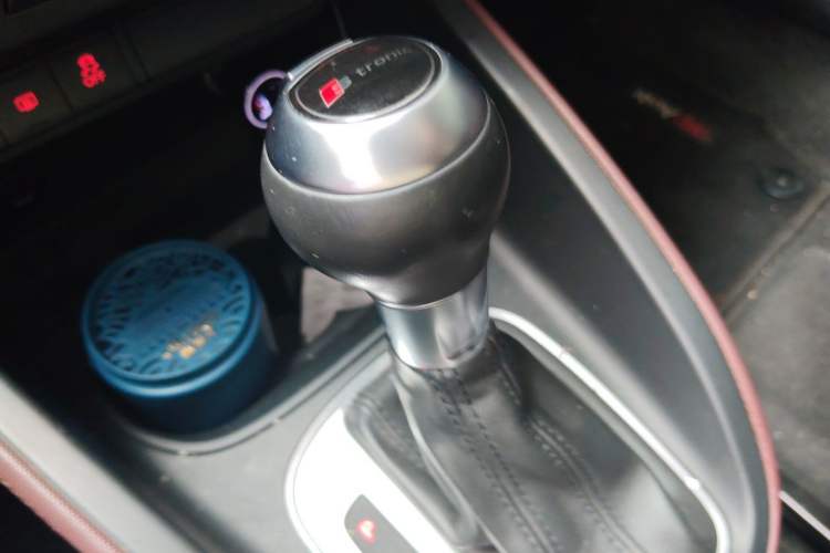 Used Audi A1 2013 30 TFSI Sportback Ego Gear Lever