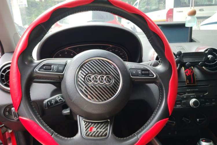 Used Audi A1 2013 30 TFSI Sportback Ego Steering Wheel