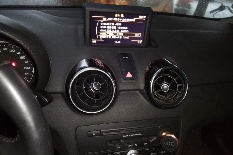 Used Audi A1 2013 30 TFSI Sportback Ego Audio And AC Panel