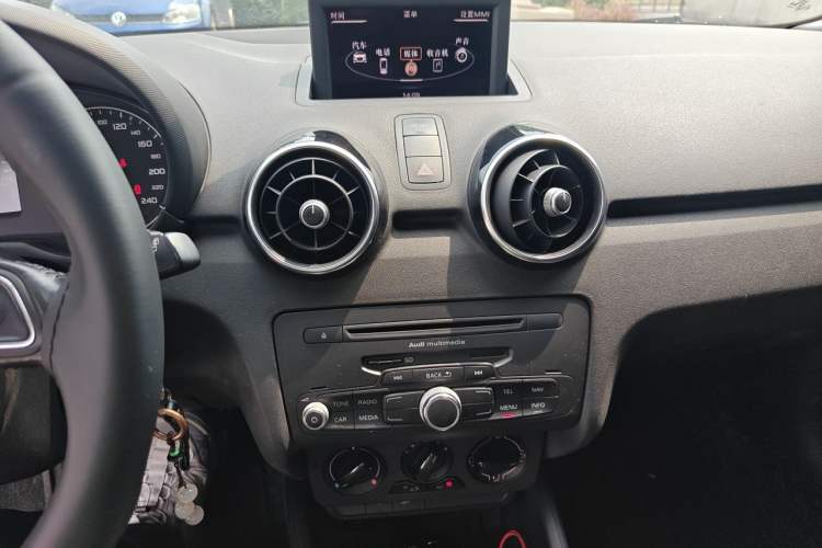 Used Audi A1 2013 30 TFSI Sportback Urban Audio And AC Panel