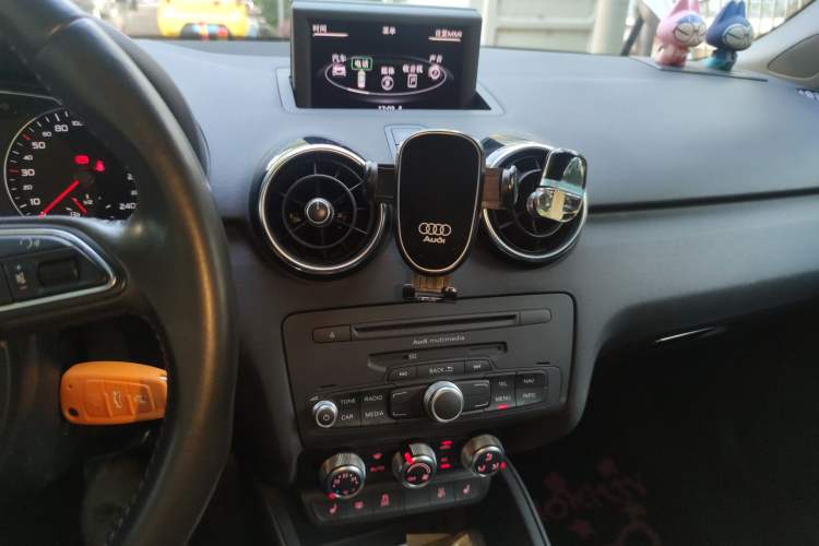 Used Audi A1 2013 30 TFSI Sportback Ego plus Audio And AC Panel