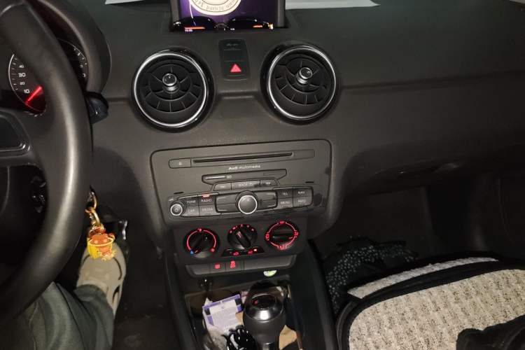 Used Audi A1 2013 30 TFSI Sportback Urban Audio And AC Panel