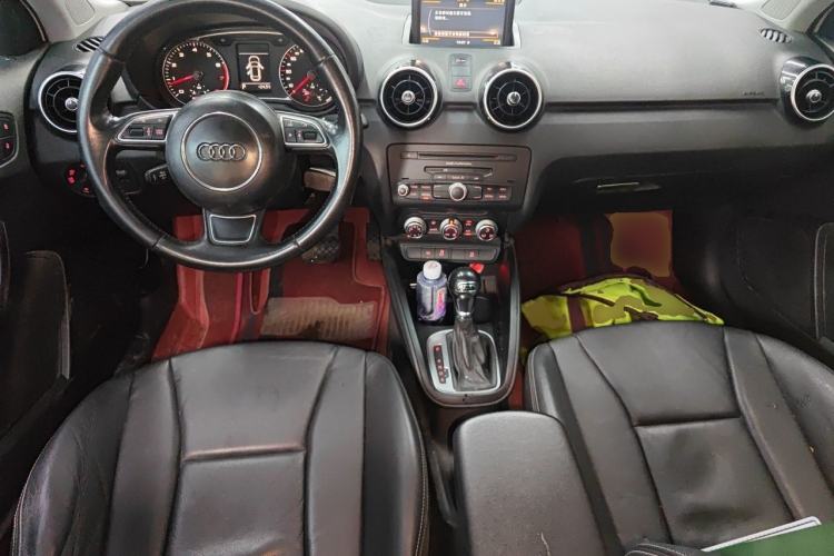 Used Audi A1 2013 30 TFSI Sportback Ego Center Console