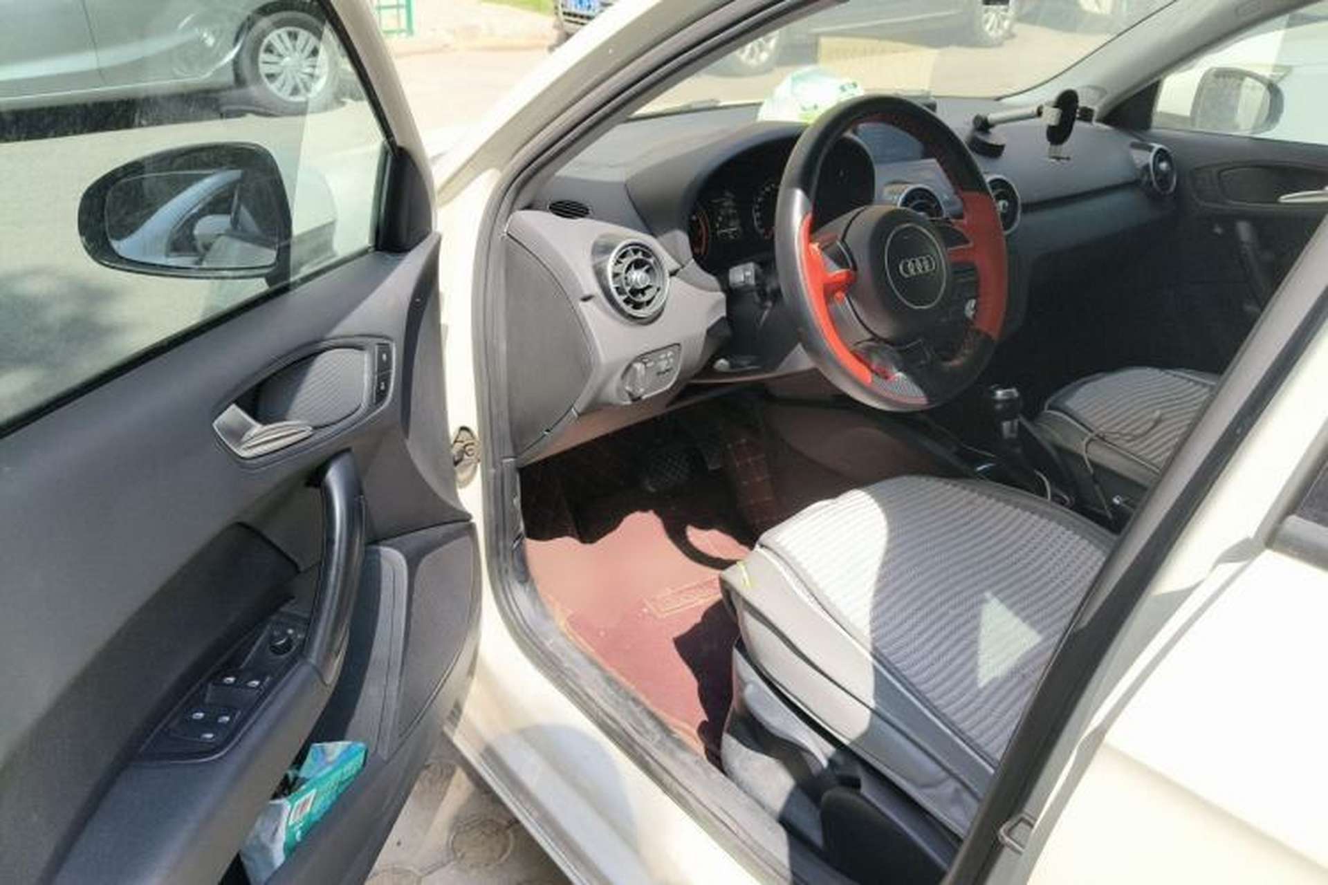 Used Audi A1 2013 30 TFSI Sportback Urban Driver Seat