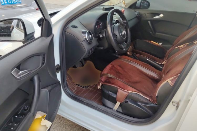 Used Audi A1 2013 30 TFSI Sportback Urban Driver Seat