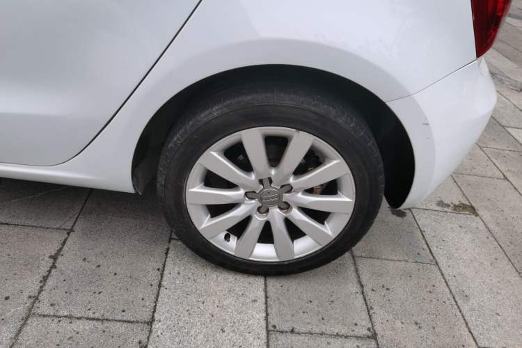 Used Audi A1 2013 30 TFSI Sportback Ego plus Left Rear Wheel Hub