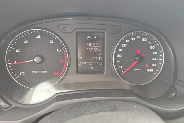 Used Audi A1 2013 30 TFSI Sportback Urban Odometer Close Up