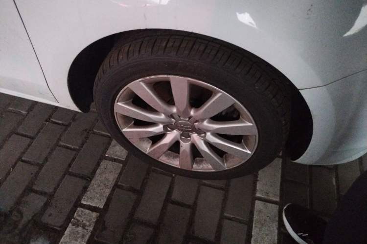 Used Audi A1 2013 30 TFSI Sportback Ego Right Front Wheel Hub