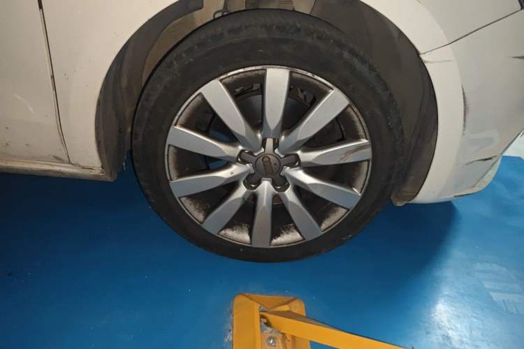 Used Audi A1 2013 30 TFSI Sportback Ego Right Front Wheel Hub