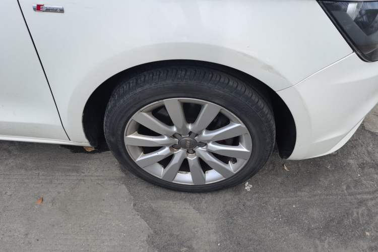 Used Audi A1 2013 30 TFSI Sportback Ego Right Front Wheel Hub