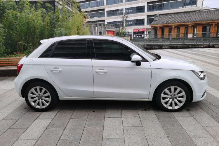 Used Audi A1 2013 30 TFSI Sportback Ego plus Right Side