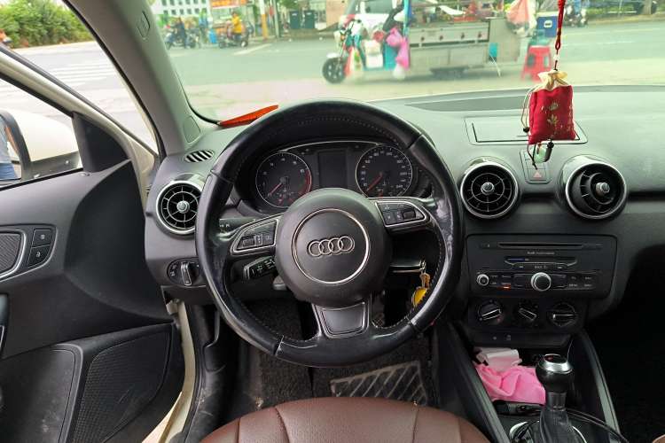 Used Audi A1 2013 30 TFSI Sportback Ego Steering Wheel