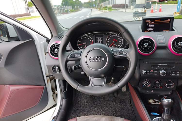 Used Audi A1 2013 30 TFSI Sportback Ego Steering Wheel