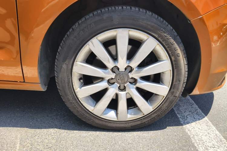 Used Audi A1 2013 30 TFSI Sportback Ego Right Front Wheel Hub