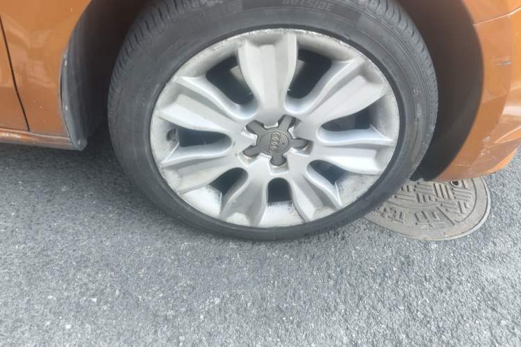 Used Audi A1 2013 30 TFSI Sportback Urban Right Front Wheel Hub