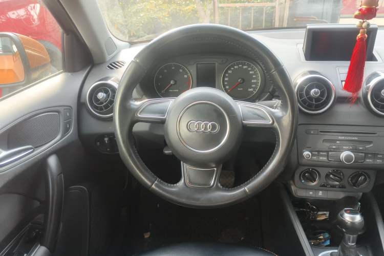Used Audi A1 2013 30 TFSI Sportback Urban Steering Wheel