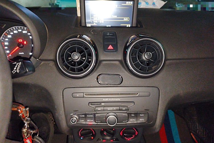 Used Audi A1 2014 30 TFSI Sportback Fashion Model Audio And AC Panel