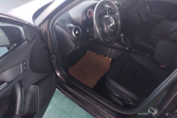 Used Audi A1 2014 30 TFSI Sportback Fashion Model Interior 3