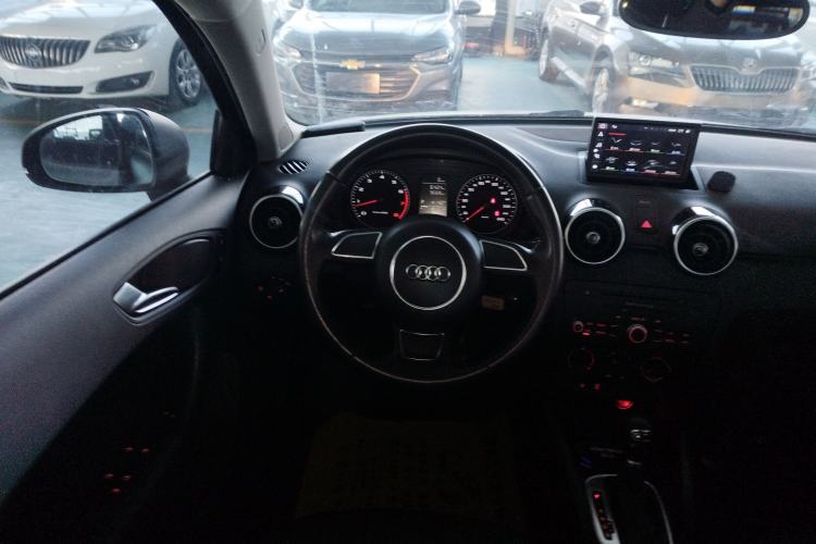 Used Audi A1 2014 30 TFSI Sportback Fashion Model Steering Wheel