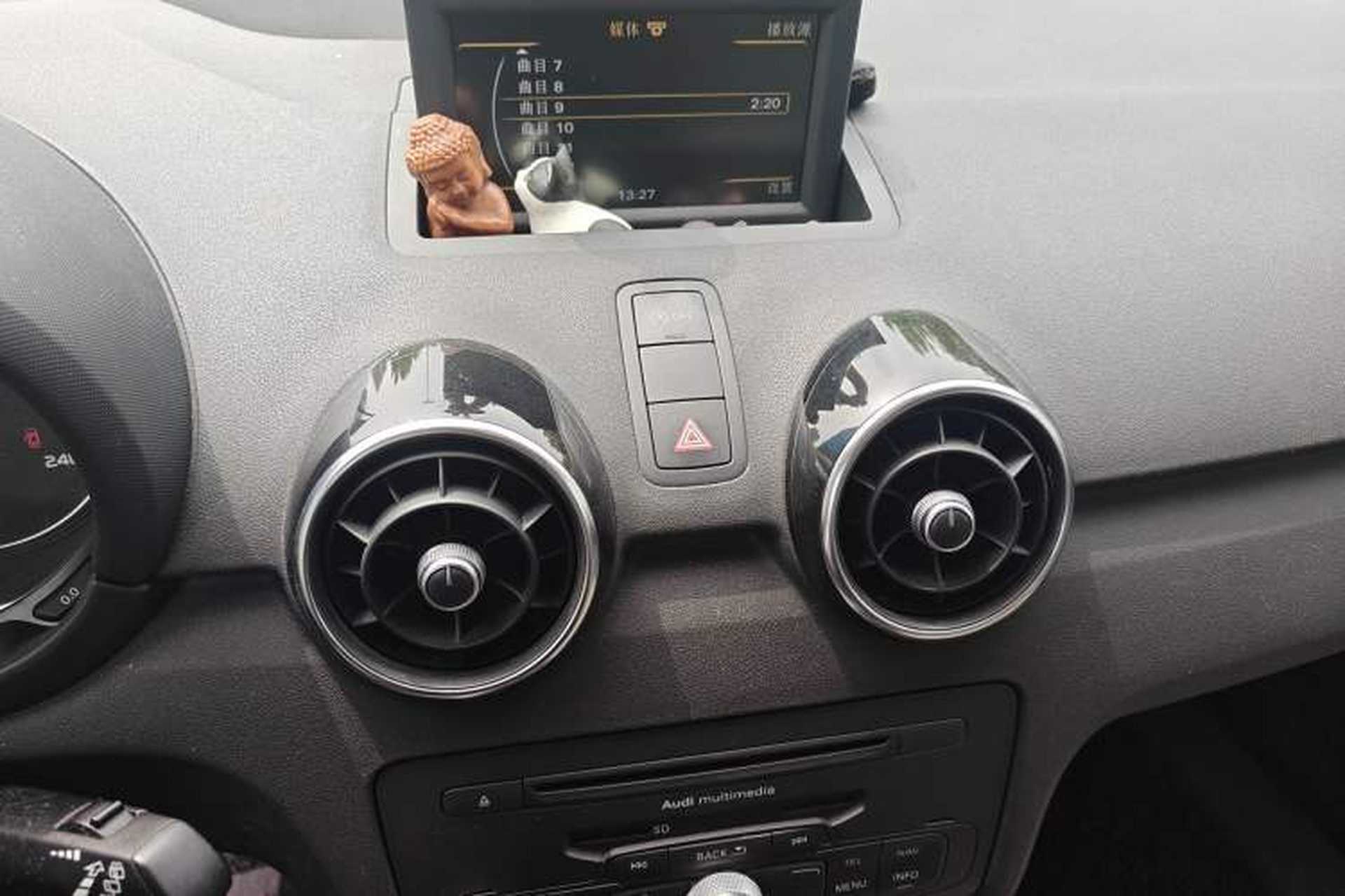 Used Audi A1 2014 30 TFSI Fashion Model Audio And AC Panel