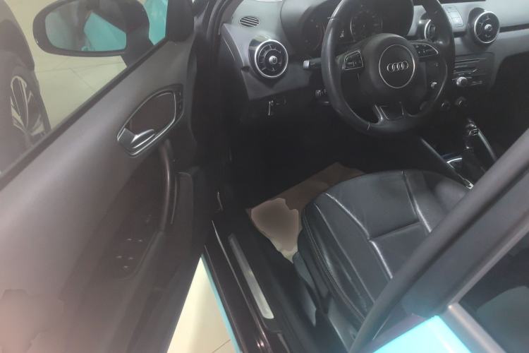 Used Audi A1 2014 30 TFSI Sportback Comfort Model Driver Seat