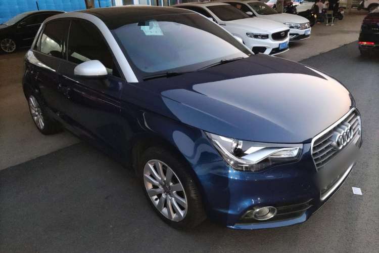 Used Audi A1 2014 30 TFSI Sportback Comfort Model Front Right 45 Deg
