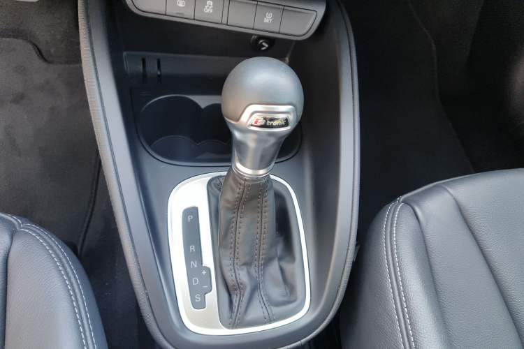 Used Audi A1 2014 30 TFSI Comfort Model Gear Lever