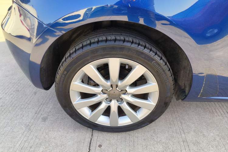 Used Audi A1 2014 30 TFSI Comfort Model Right Rear Wheel Hub
