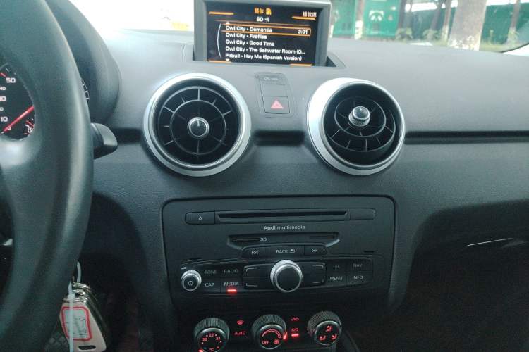 Used Audi A1 2014 30 TFSI Comfort Model Audio And AC Panel