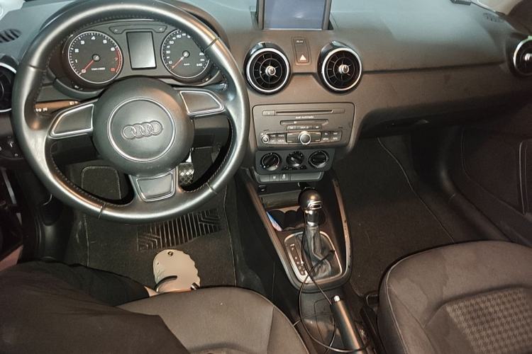 Used Audi A1 2014 30 TFSI Fashion Model Center Console