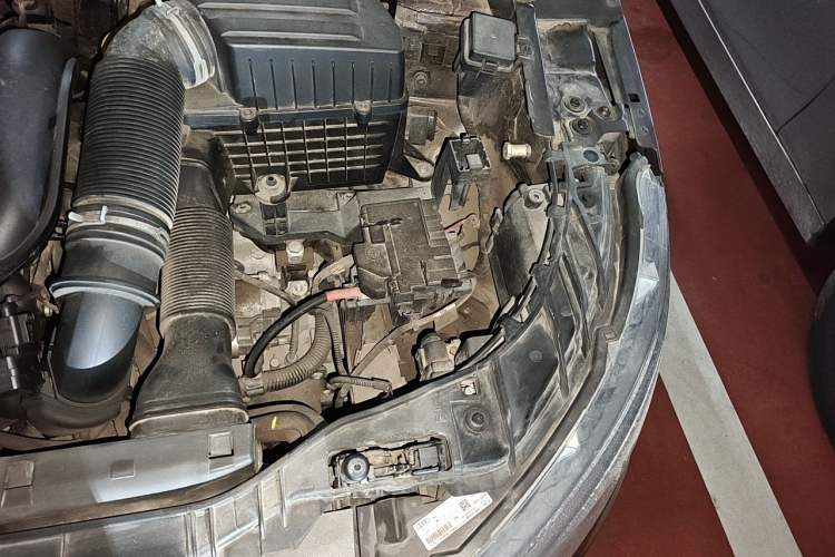 Used Audi A1 2014 30 TFSI Fashion Model Engine Bay Left