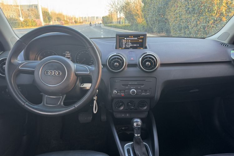 Used Audi A1 2014 30 TFSI Sportback Fashion Model Interior 1